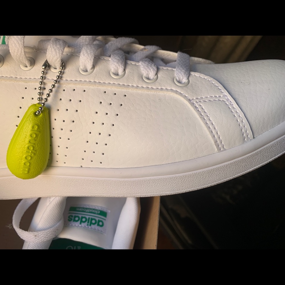 Men’s Adidas BRAND NEW sneakers